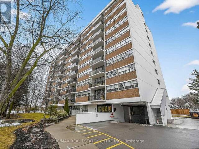 702 - 212 KERR STREET Oakville Ontario, L6K 3B1 - 2 Bedrooms Condo For Sale