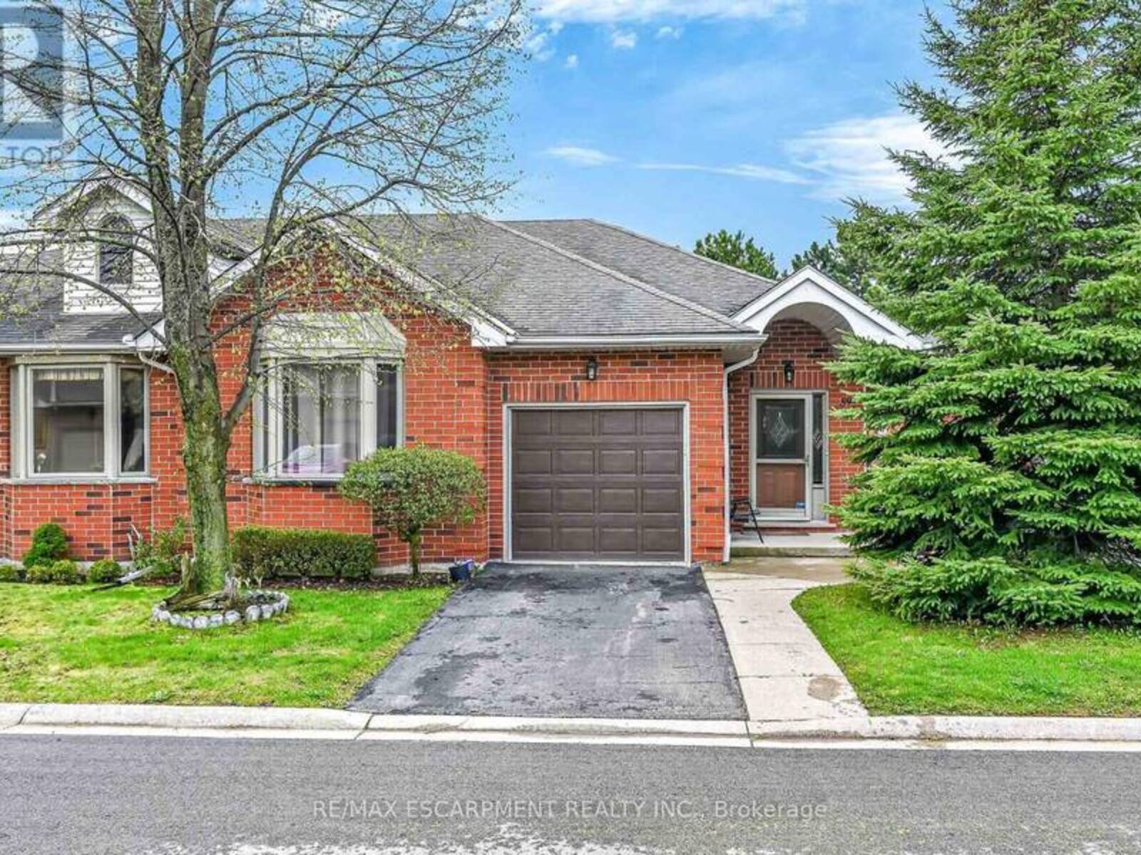 59 RIVEROAKS DRIVE, Hamilton, Ontario L0R 1W0