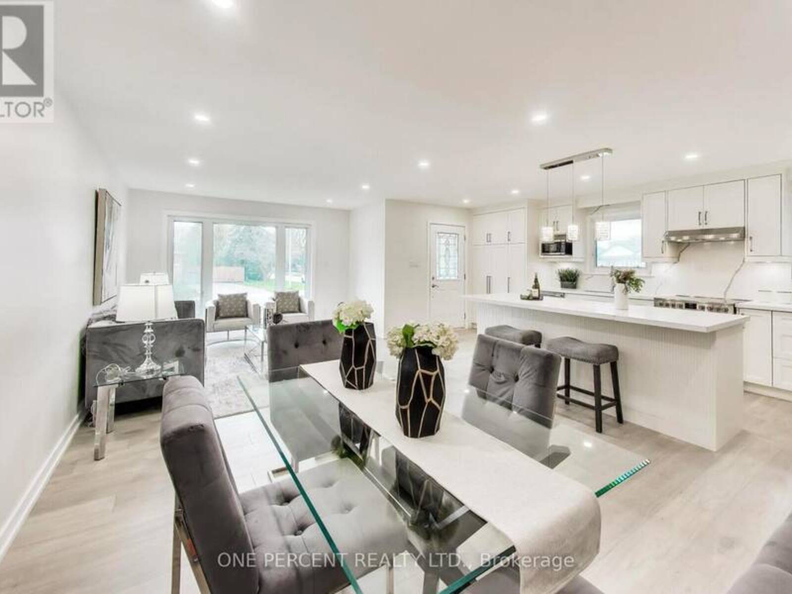 1270 PALLATINE DRIVE, Oakville, Ontario L6H 1Z2