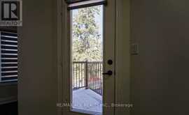 203 RALEIGH AVENUE | Toronto Ontario | Slide Image Seventeen