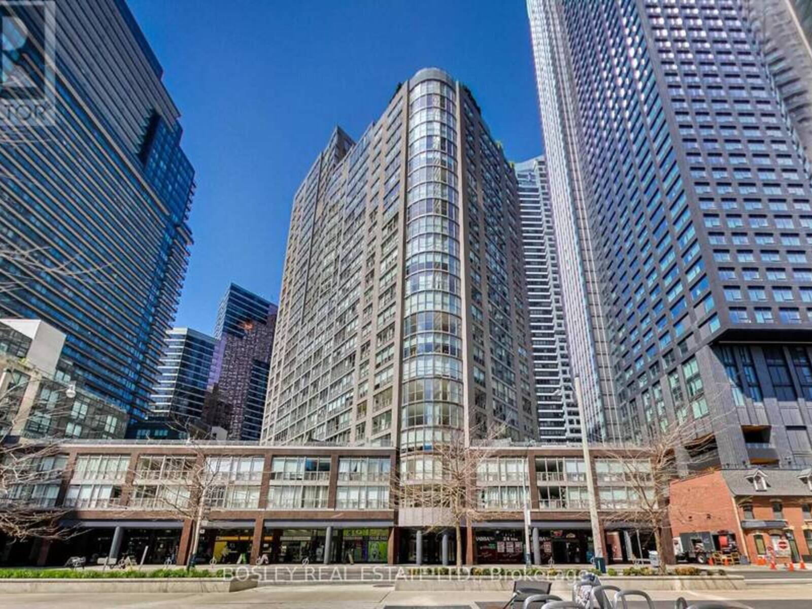 209 - 24 WELLESLEY STREET W, Toronto, Ontario M4Y 2X6