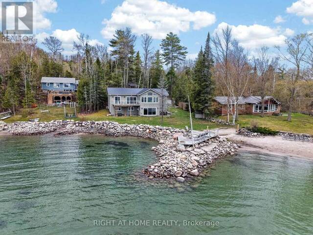 442 SILVER BIRCH DRIVE Tiny Ontario, L9M 0M5 - 4 Bedrooms Waterfront Home For sale