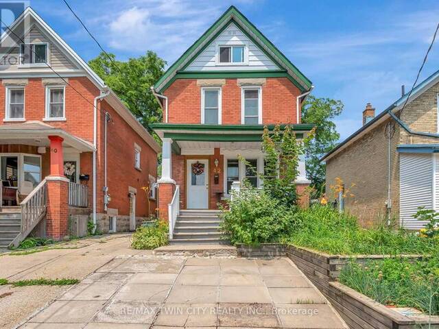 42 SHANLEY STREET Kitchener Ontario, N2H 4N9 - 3 Bedrooms Home For Sale