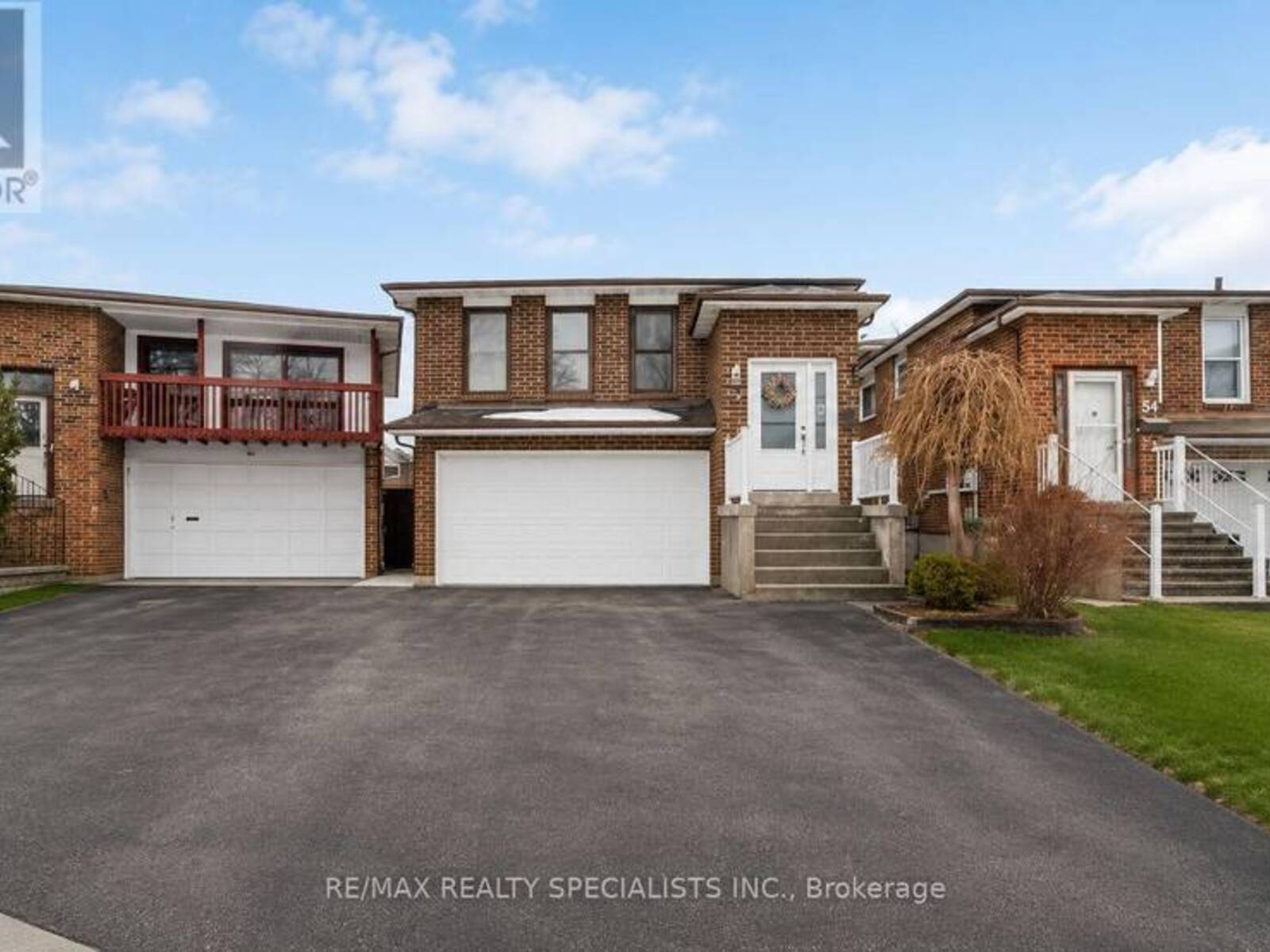 52 MAPLEHURST SQUARE, Brampton, Ontario L6Z 1J6