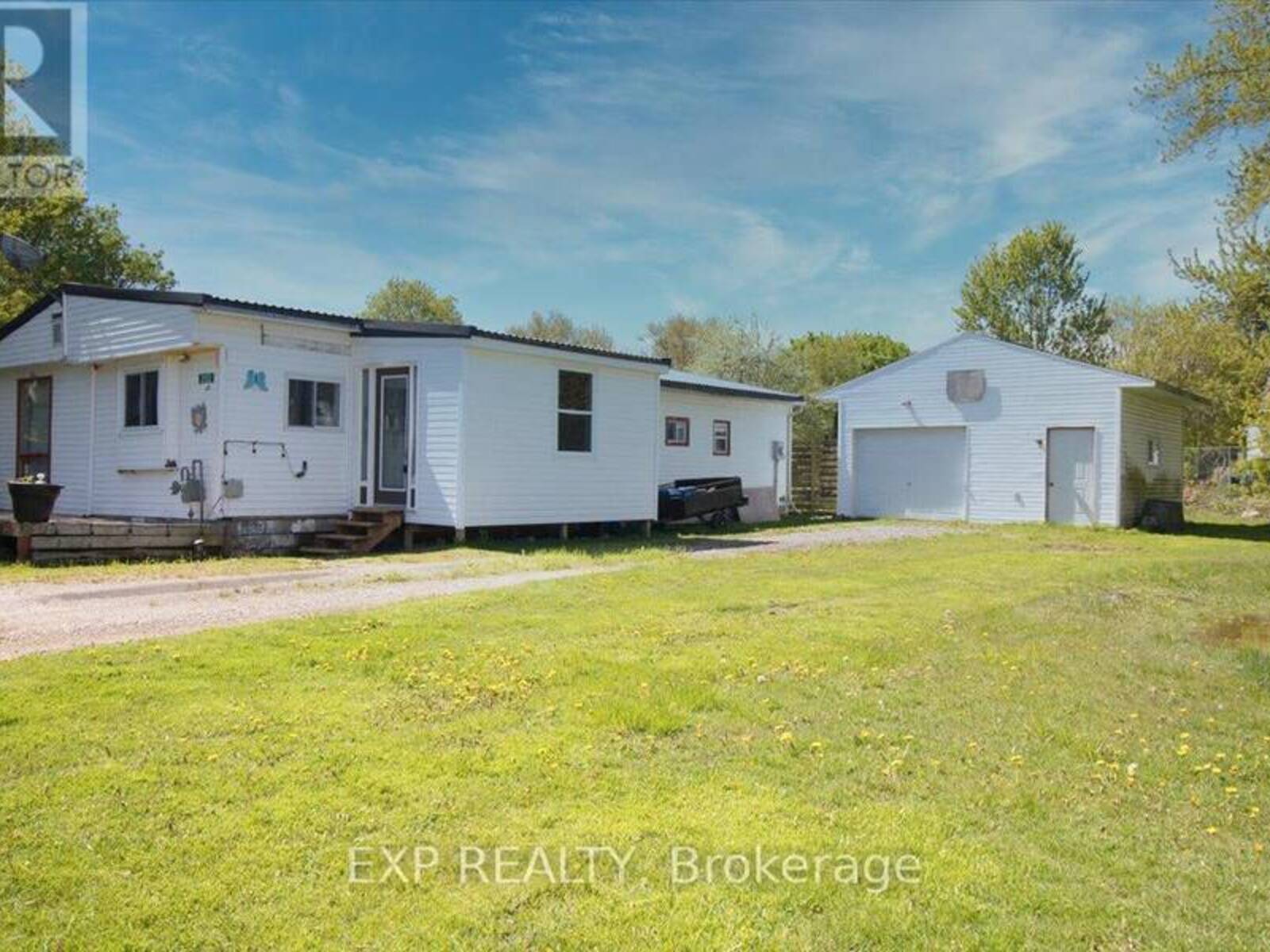 252 QUEEN STREET, Chatham-Kent, Ontario N0P 1T0