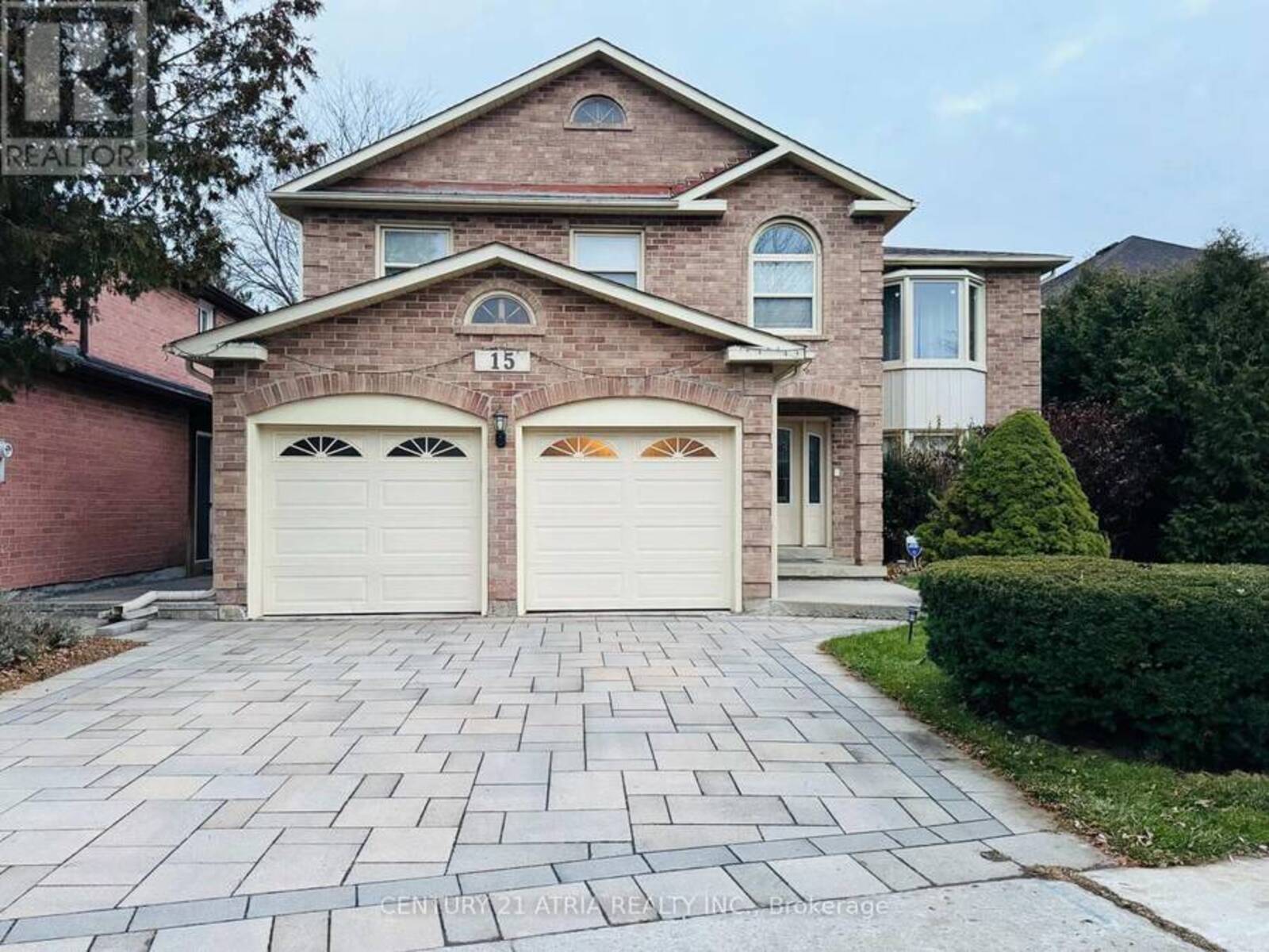 15 TIMPSON DRIVE, Aurora, Ontario L4G 5K6