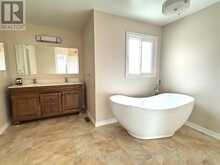 15 TIMPSON DRIVE | Aurora Ontario | Slide Image Seventeen