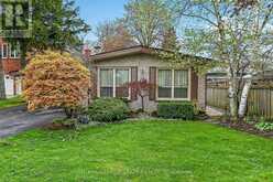 582 WOODVIEW ROAD | Burlington Ontario | Slide Image Three