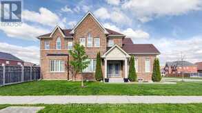 1 BENSON AVENUE | Mono Ontario | Slide Image One