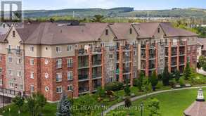 106 - 39 FERNDALE DRIVE S | Barrie Ontario | Slide Image One