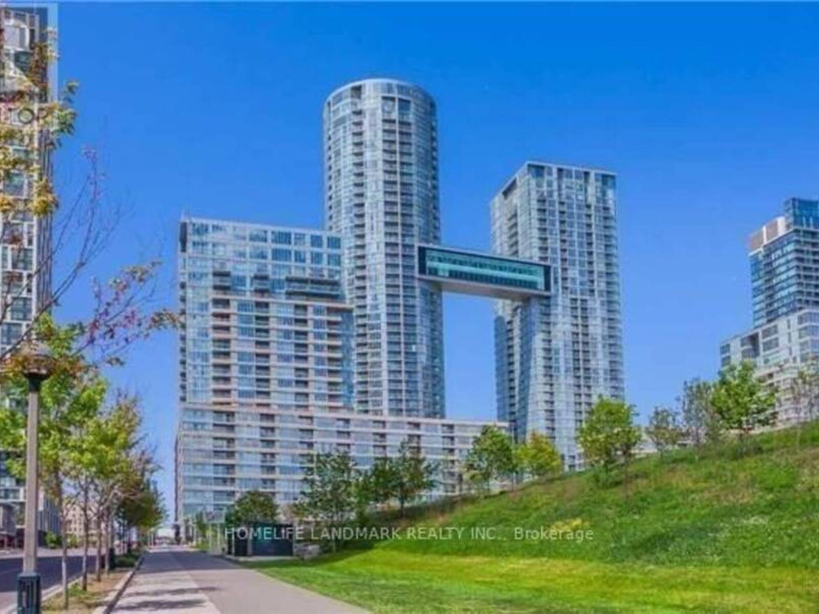 G17 - 26 CAPREOL COURT, Toronto, Ontario M5V 4A3