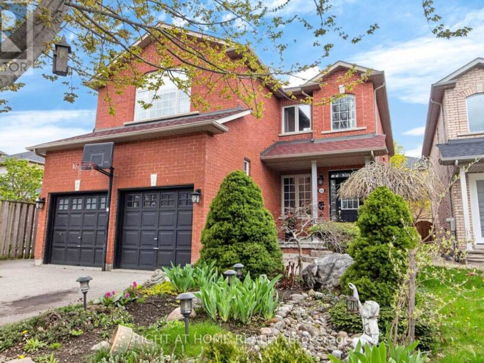 5956 RAYSHAW CRESCENT, Mississauga, Ontario L5M 2P2