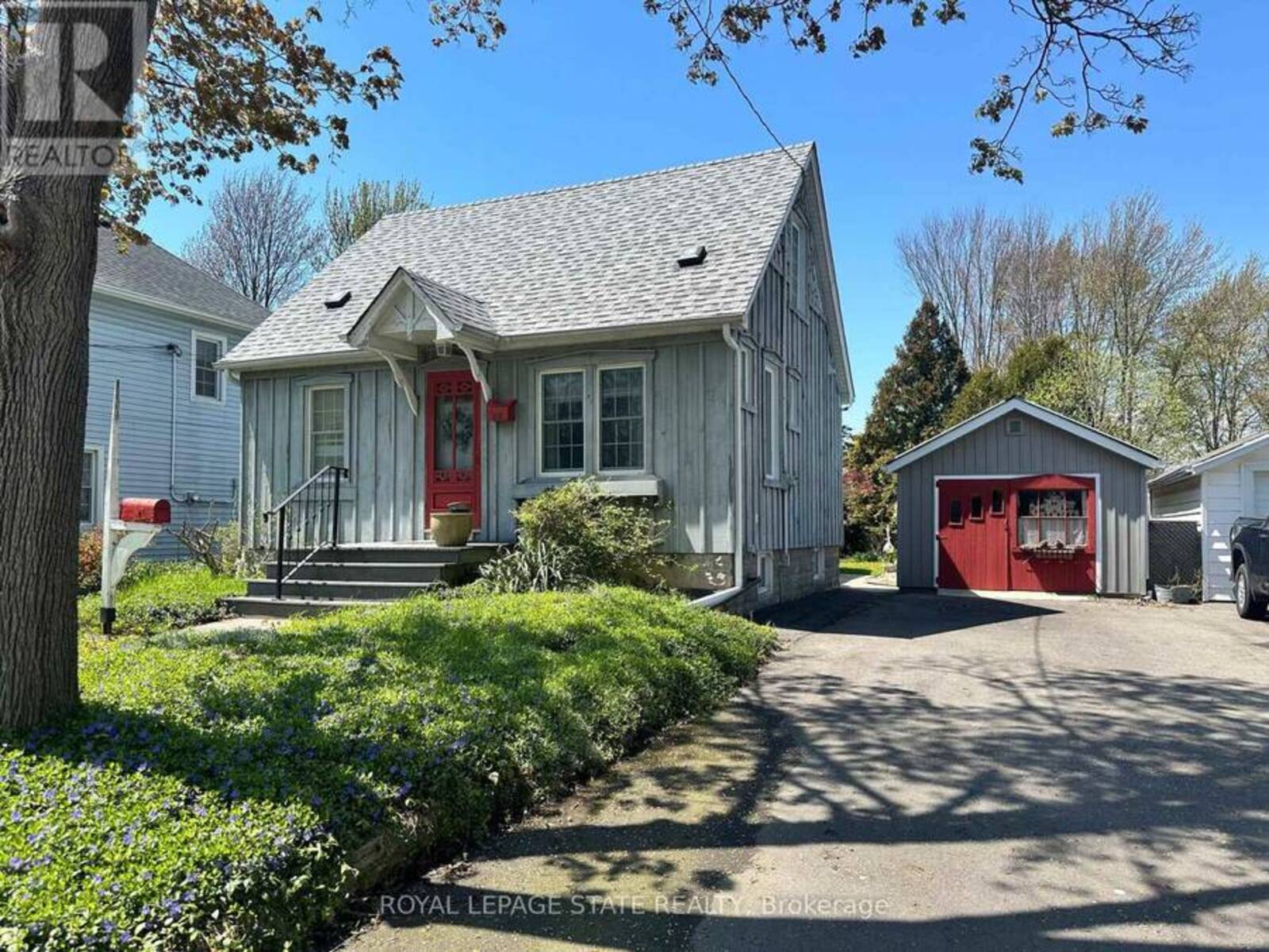 618 PINE STREET, Dunnville, Ontario N1A 2M2