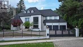 19 FIFESHIRE ROAD | Toronto Ontario | Slide Image Three