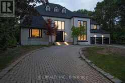 19 FIFESHIRE ROAD | Toronto Ontario | Slide Image Four