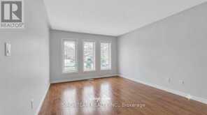 85 CITYVIEW CIRCLE | Barrie Ontario | Slide Image Eight