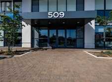701 - 509 DUNDAS STREET W | Oakville Ontario | Slide Image Two