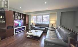 35 OAK STREET | Toronto Ontario | Slide Image Fifteen
