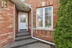 31 PRINCE DRIVE | Bradford West Gwillimbury Ontario | Slide Image Three