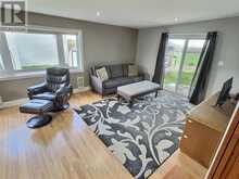 37 SUNRISE CIRCLE | Bradford West Gwillimbury Ontario | Slide Image Ten