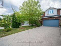 15 ARMOUR CRESCENT Hamilton Ontario, L9K 1S1
