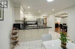 11 RANGELAND ROAD | Brampton Ontario | Slide Image Fifteen