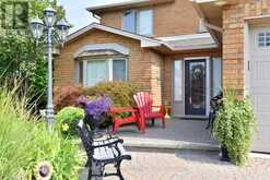 36 TOMMAR PLACE | Hamilton Ontario | Slide Image Three