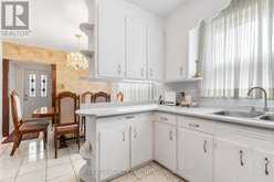 102 CLETA DRIVE | Toronto Ontario | Slide Image Thirteen