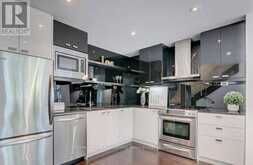 TH7 - 121 MCMAHON DRIVE | Toronto Ontario | Slide Image Nine