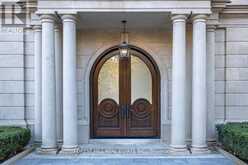 15 TUDOR GATE | Toronto Ontario | Slide Image Three