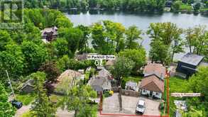 30 PARKHILL DRIVE | Whitchurch-Stouffville Ontario | Slide Image Three