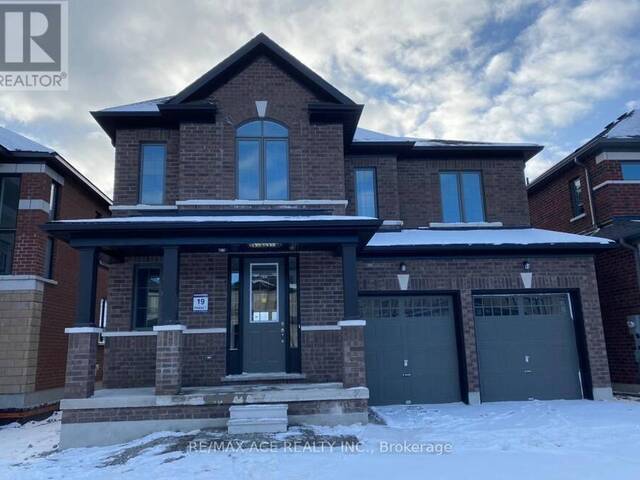 11 CORLEY STREET Lindsay Ontario, K9V 6C2 - 4 Bedrooms Home For Sale