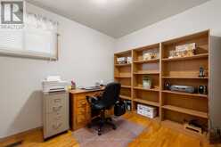 401 MOHAWK ROAD W | Hamilton Ontario | Slide Image Twenty