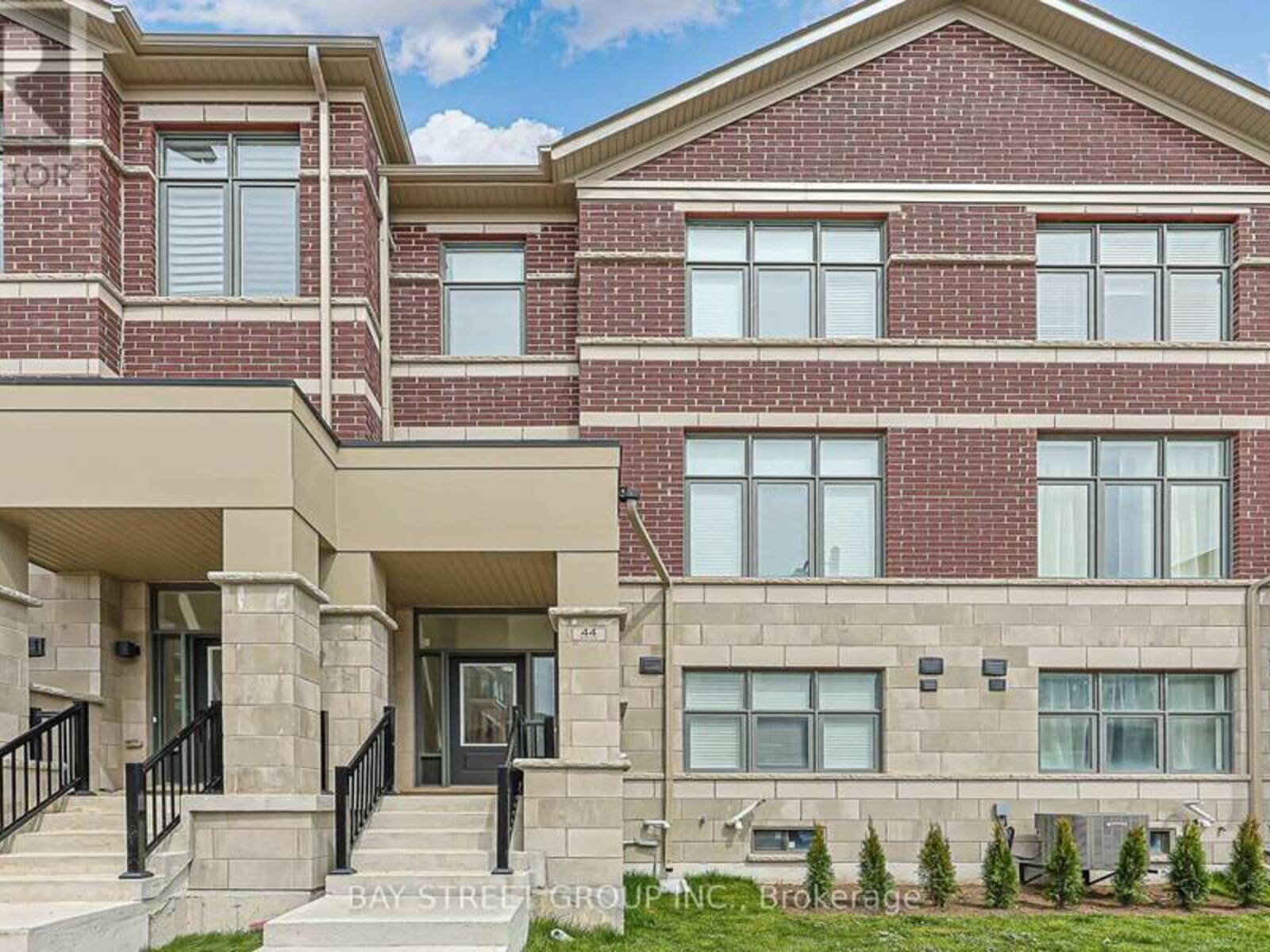 44 SEINE LANE, Richmond Hill, Ontario L4S 0P9