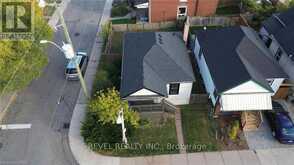 222 KENSINGTON AVENUE N | Hamilton Ontario | Slide Image Five