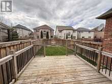 26 WYNDHAM CIRCLE | Georgina Ontario | Slide Image Sixteen