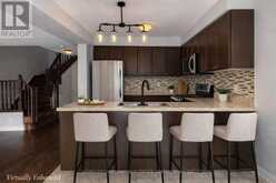 26 WYNDHAM CIRCLE | Georgina Ontario | Slide Image Eight
