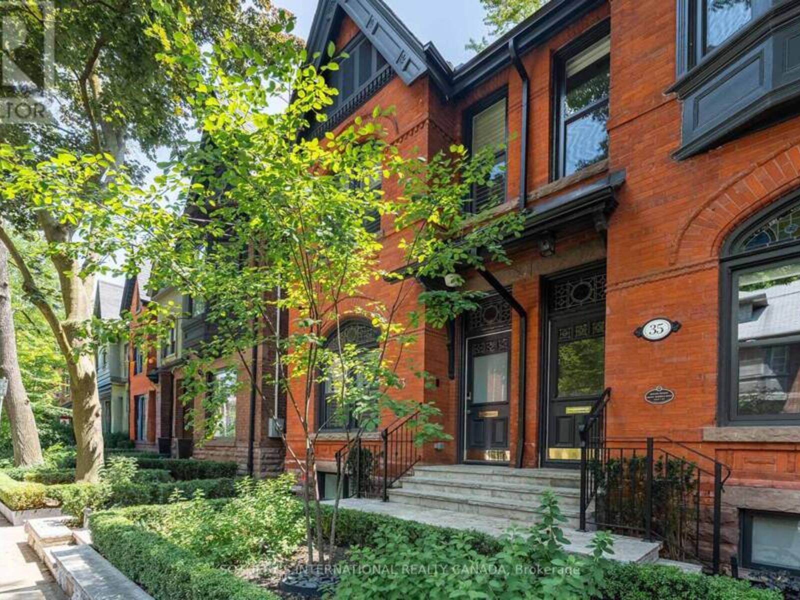 33 TRANBY AVENUE, Toronto, Ontario M5R 1N4