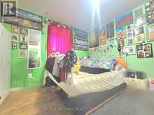 633 GREENWOOD AVENUE | Toronto Ontario | Slide Image Nine