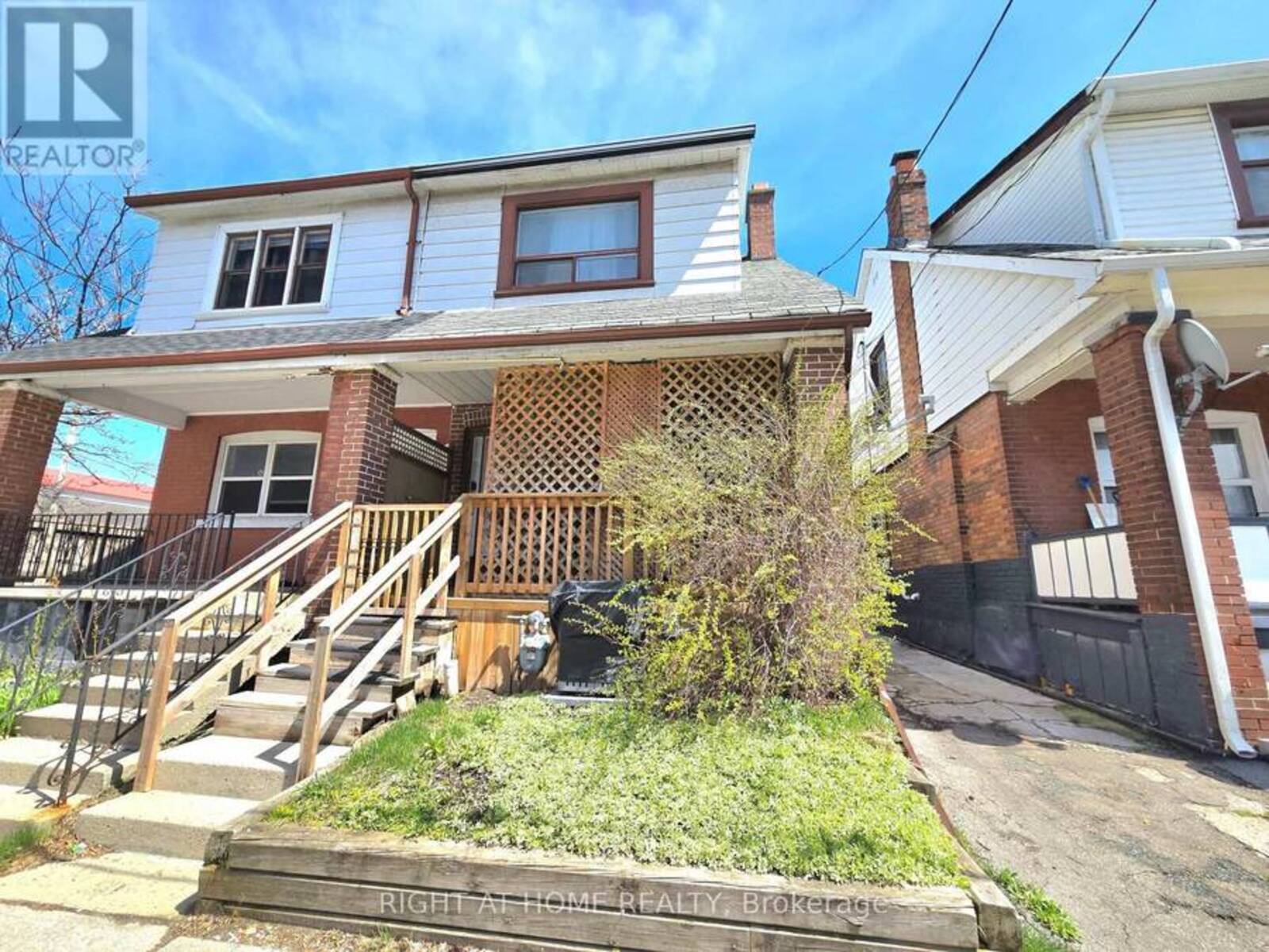 633 GREENWOOD AVENUE, Toronto, Ontario M4J 4B1