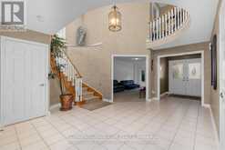 82 BISHOP DRIVE | Barrie Ontario | Slide Image Thirteen