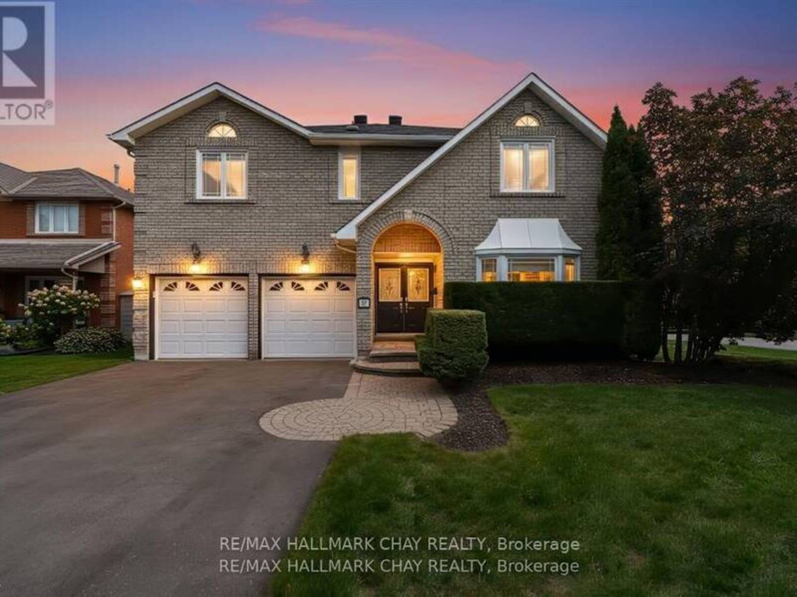 82 BISHOP DRIVE, Barrie, Ontario L4N 7P4