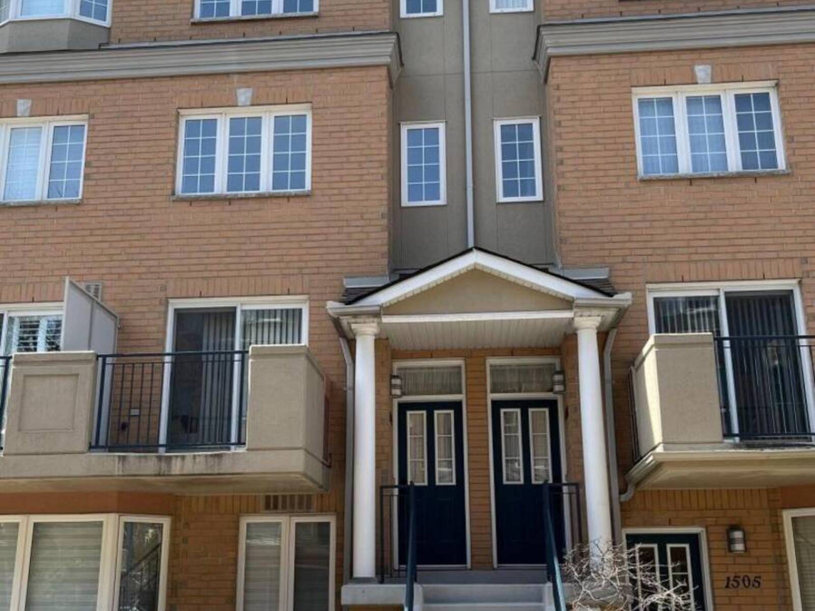 1502 - 28 SOMMERSET WAY, Toronto, Ontario M2N 6W7