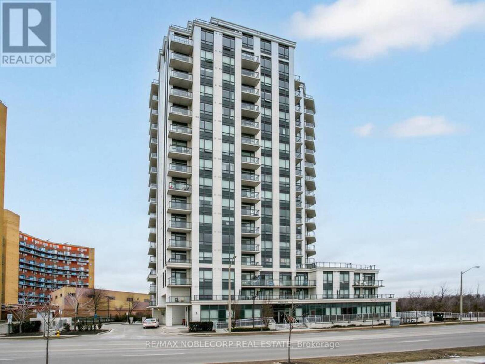 1705 - 840 QUEENS PLATE DRIVE, Toronto, Ontario M9W 0E7