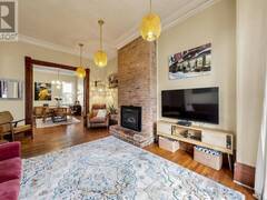 58 NASSAU STREET Toronto Ontario, M5T 1M2