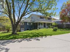 66 SKYLINE DRIVE Dundas Ontario, L9H 3S6