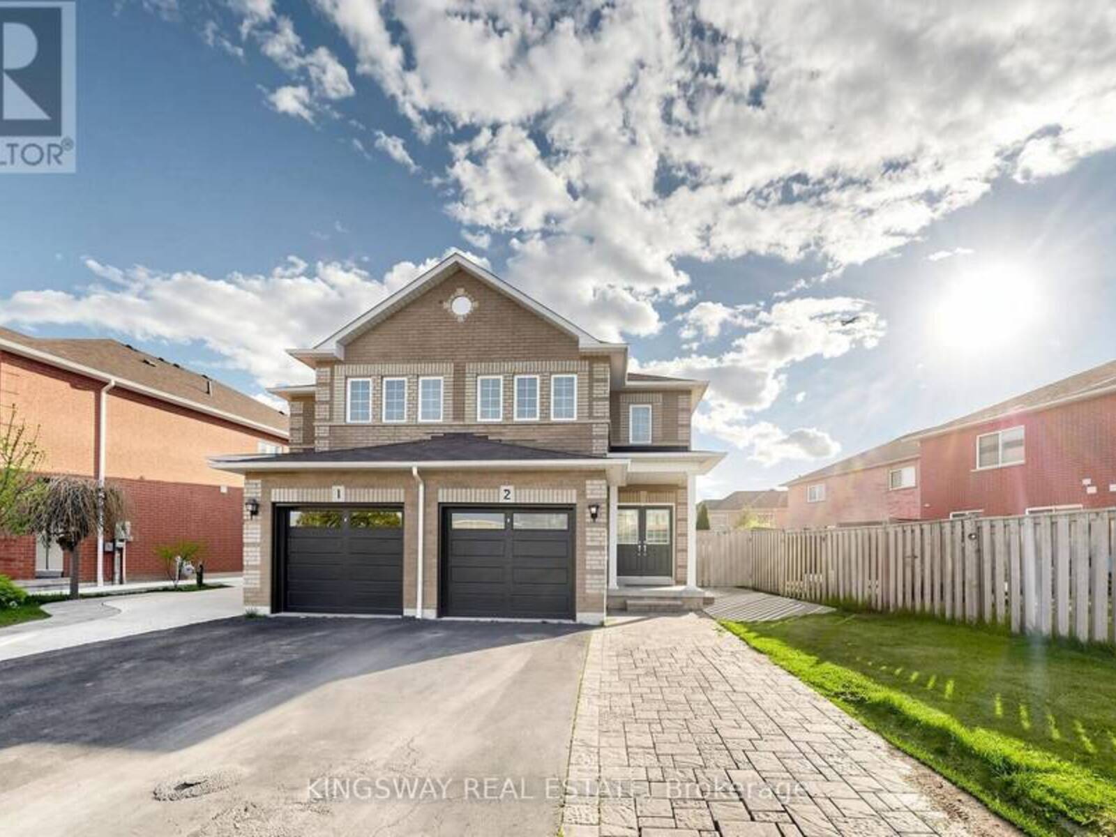 5642 ANNABELLE AVENUE, Mississauga, Ontario L5V 3A9