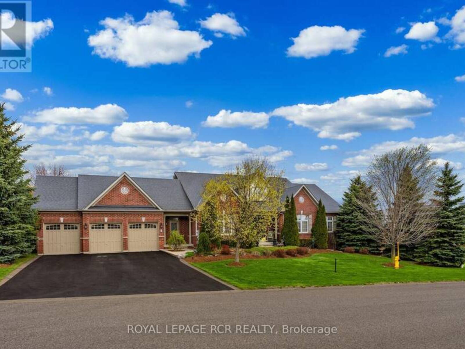 8 MASTERS CREEK BOULEVARD, Mono, Ontario L9W 6L7