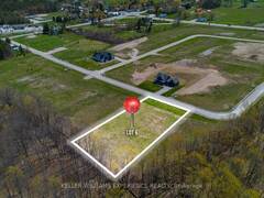 32 WAVERLEY HEIGHTS Elmvale Ontario, L0L 1P0