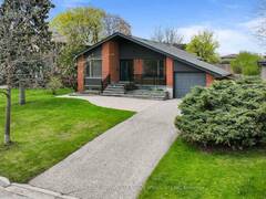 947 SIERRA BOULEVARD Mississauga Ontario, L4Y 2E3